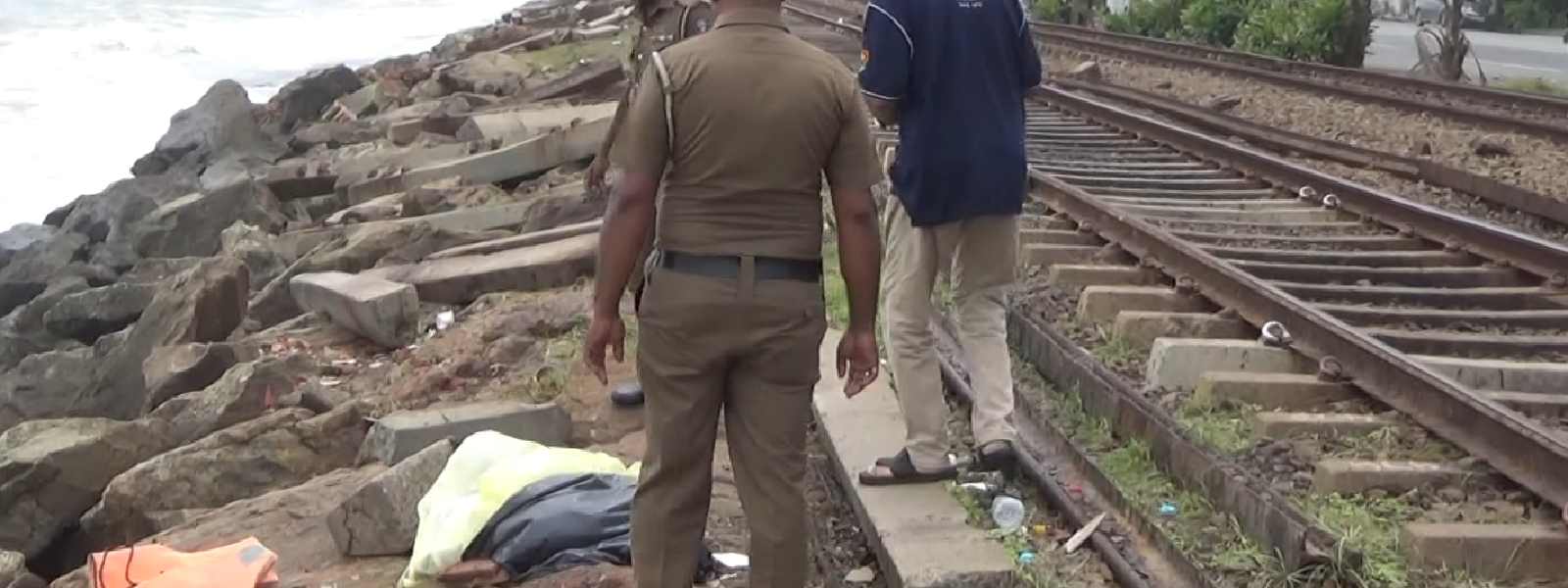 කොල්ලුපිටිය වෙරළ තීරයට පිරිමි මළ සිරුරක් ගොඩගසයි.